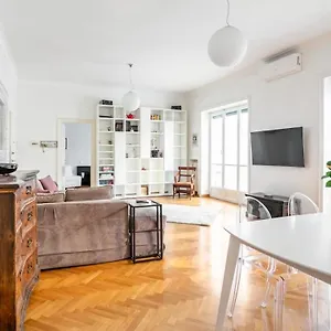 https://cicerone-60-apartment.it-romehotels.com
